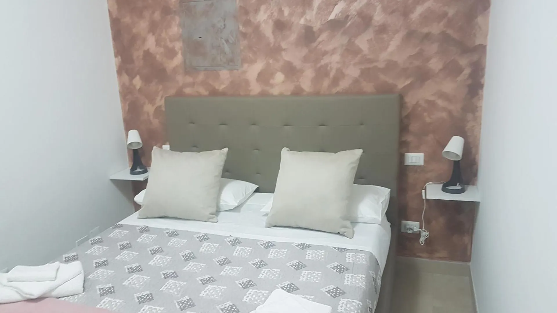 Reginahouse Apartment Naples 0*,  Italy
