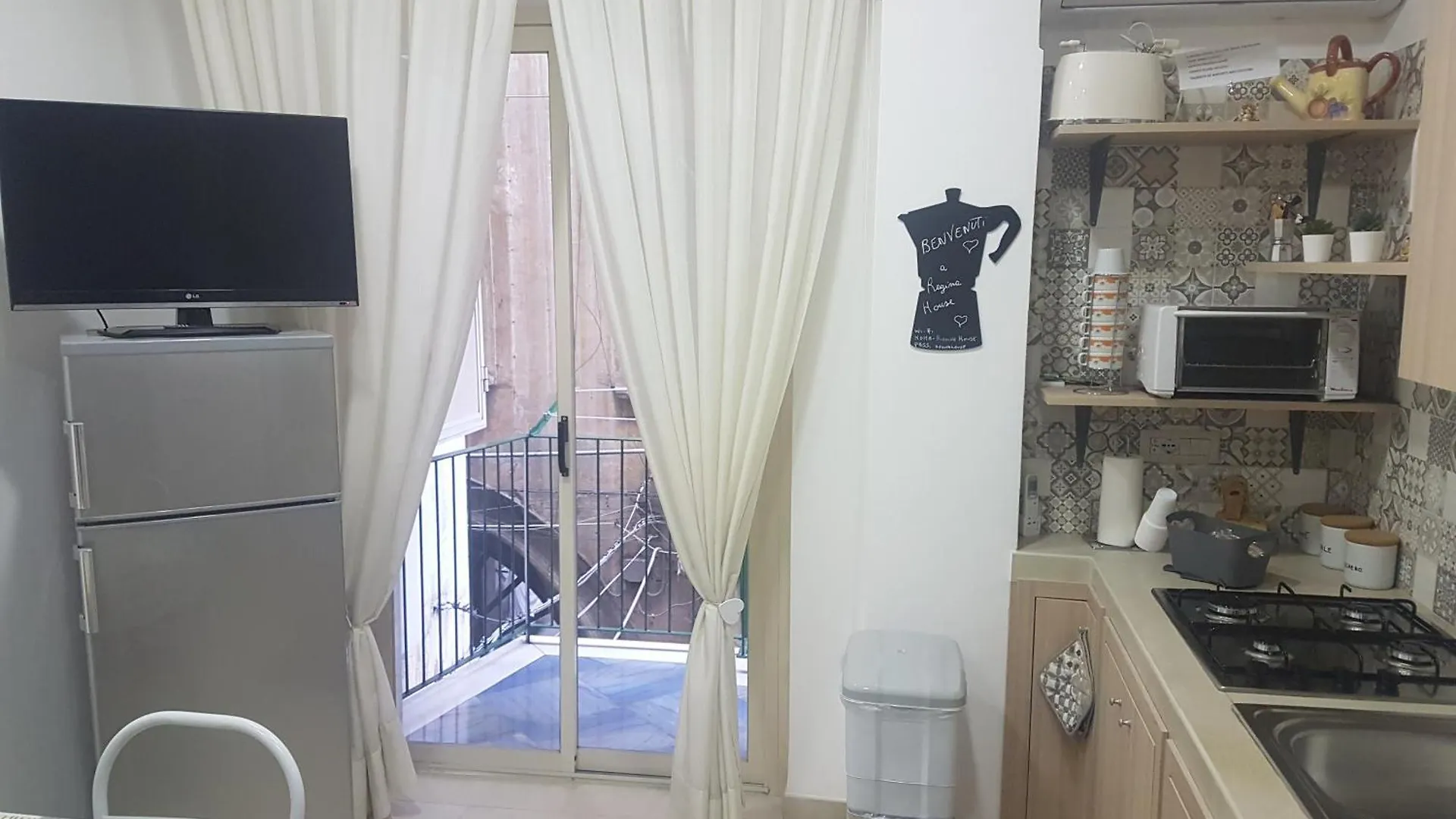 Reginahouse Apartment Naples